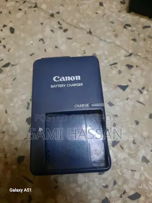 ক্যামেরা/কামকর্ডার ব্যাটারি চার্জার বিক্রয়ের জন্য