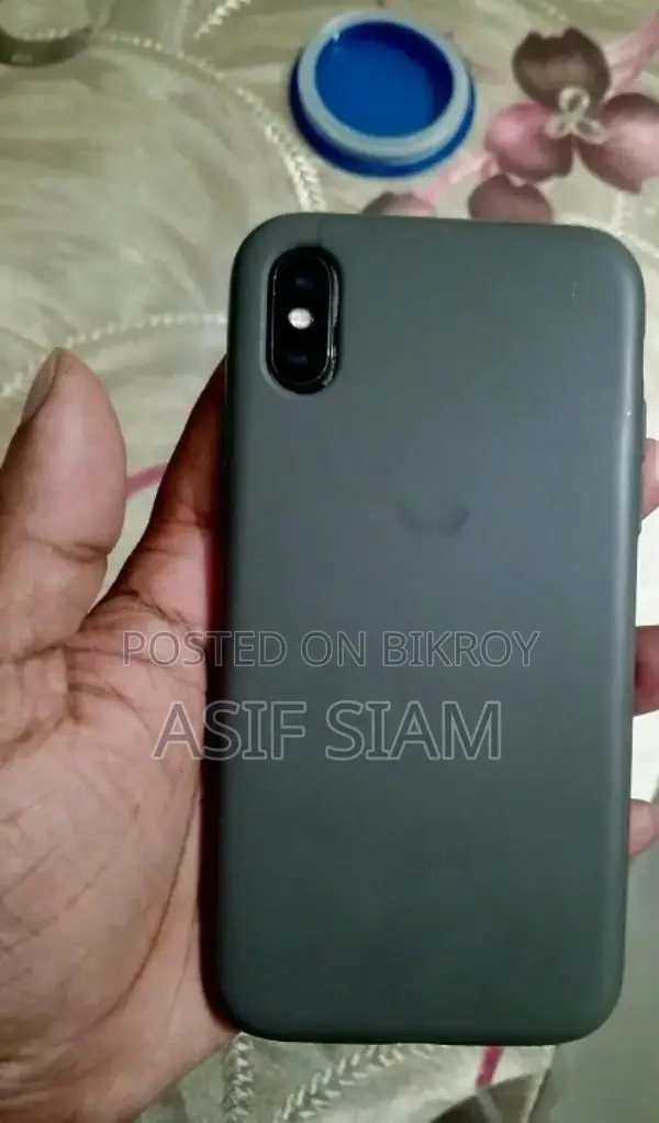 Apple iPhone X (Used)