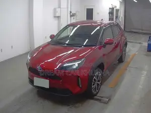 Toyota Yaris Cross Z Hybrid Red Wine 2021