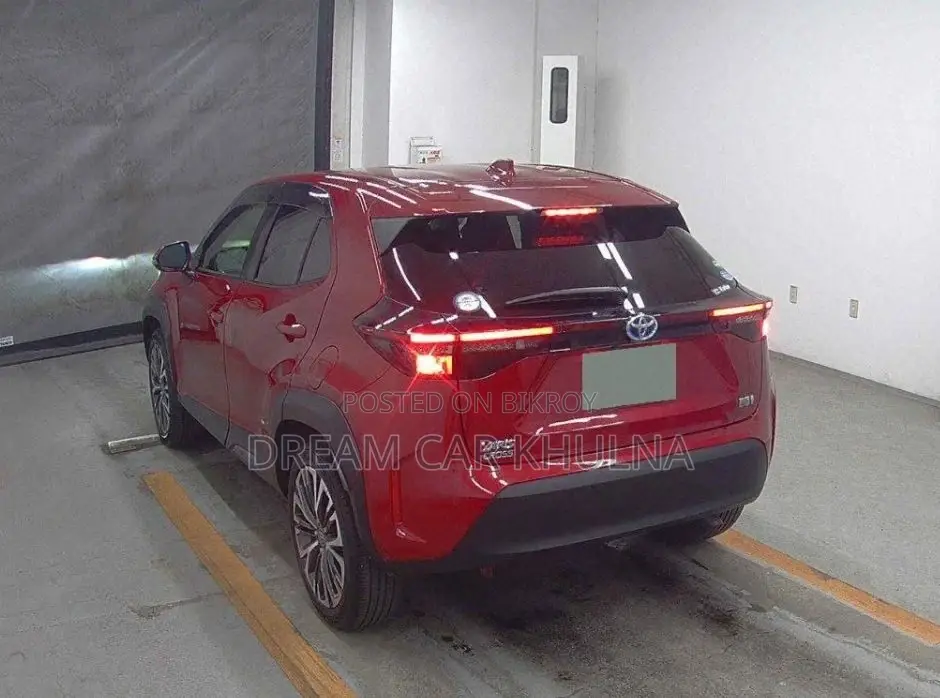 Toyota Yaris Cross Z Hybrid Red Wine 2021