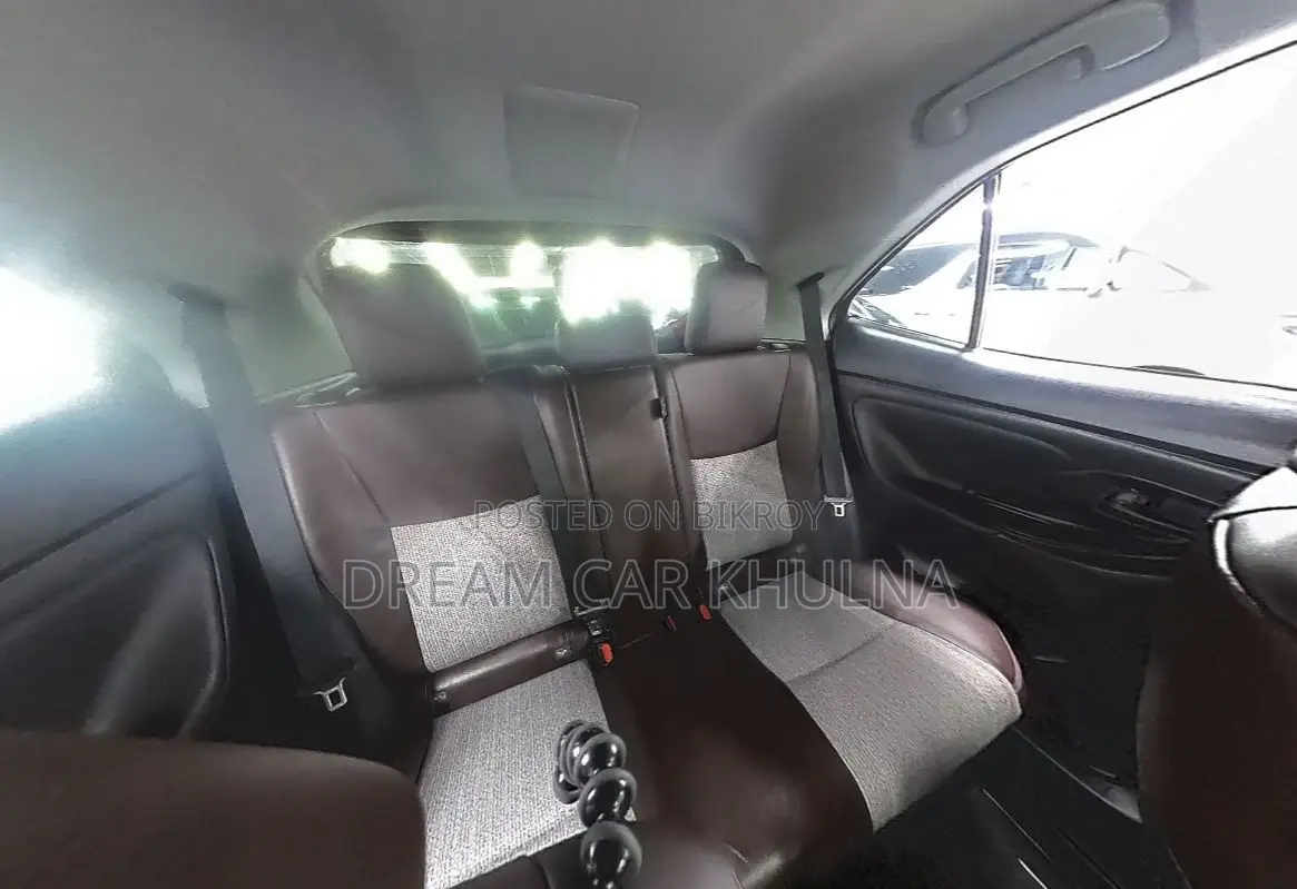 Toyota Yaris Cross Z Hybrid Red Wine 2021