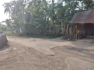 দোকান সহ জমি বিক্রয়