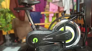 Exercise Bike (Life Fitness)