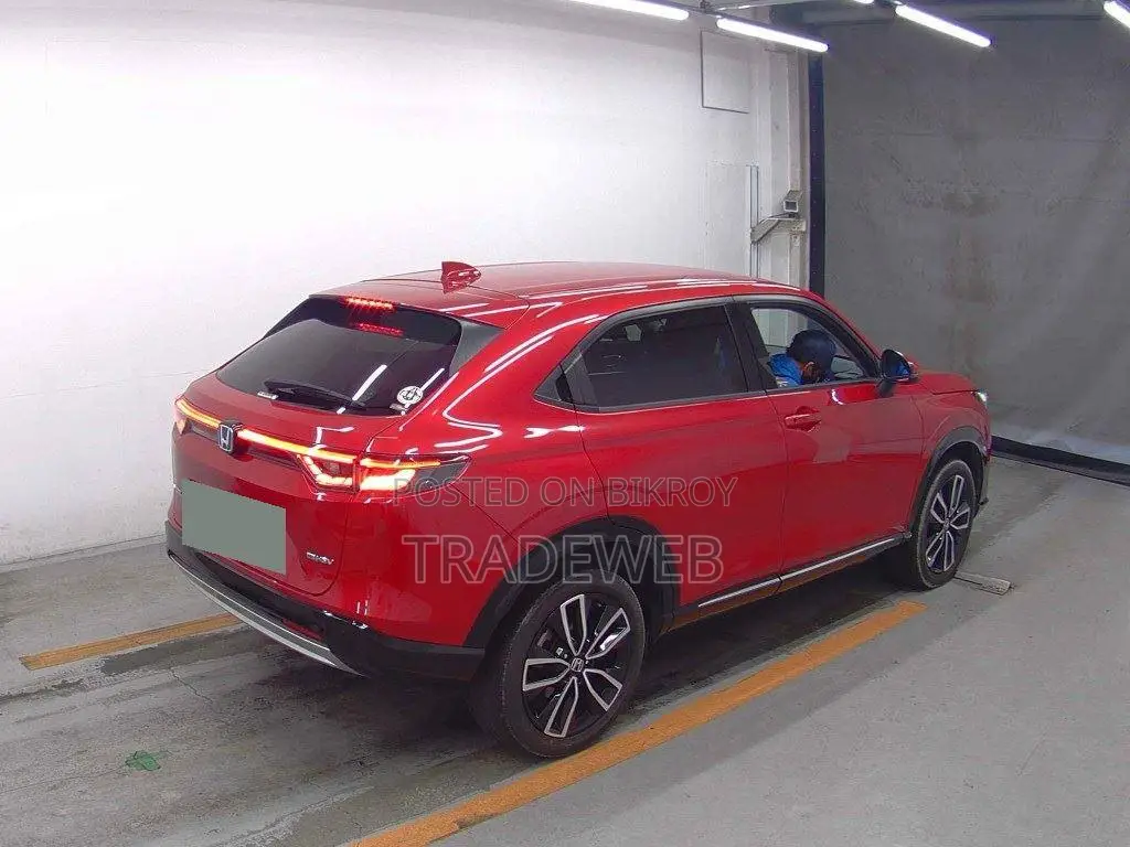 Honda Vezel 2021 Red
