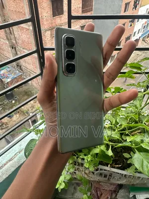 Infinix Hot 50 Pro+ 4G 256 GB Silver