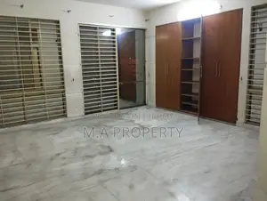 EXCLUSIVE UNFURNISHED FLAT RENT IN GULSHAN I
