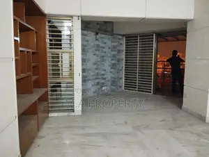 EXCLUSIVE UNFURNISHED FLAT RENT IN GULSHAN I