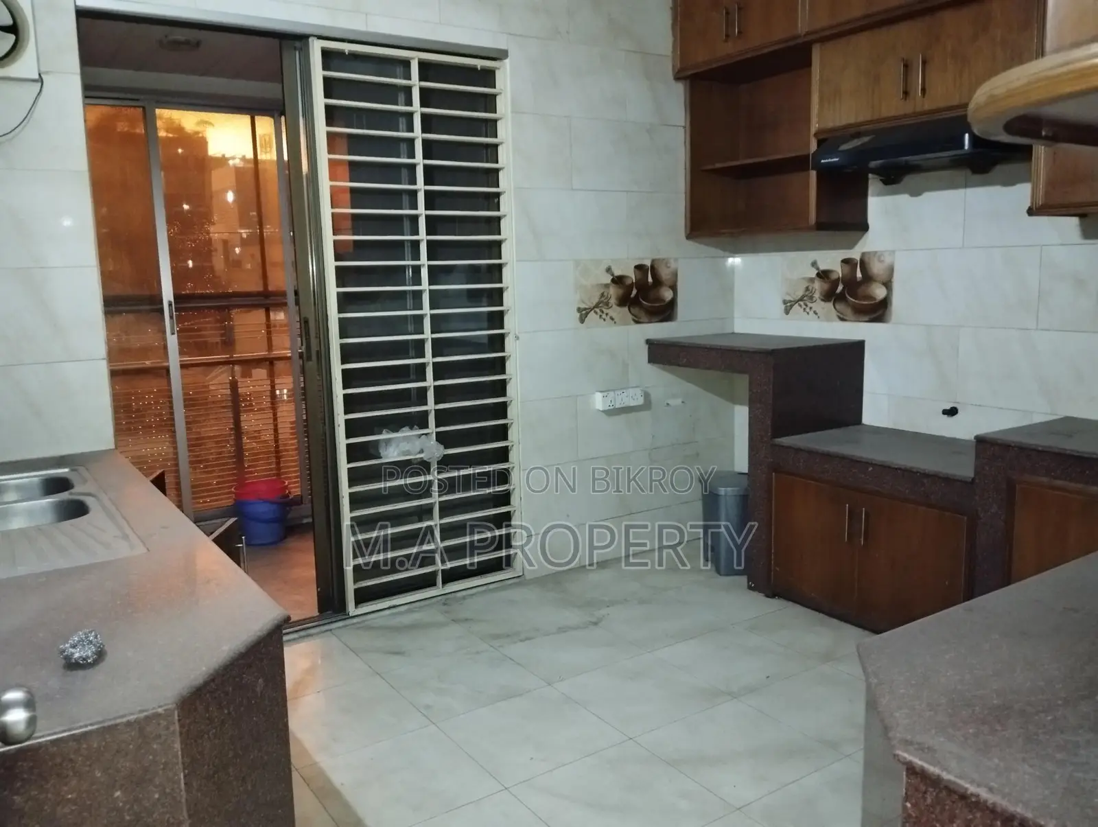EXCLUSIVE UNFURNISHED FLAT RENT IN GULSHAN I