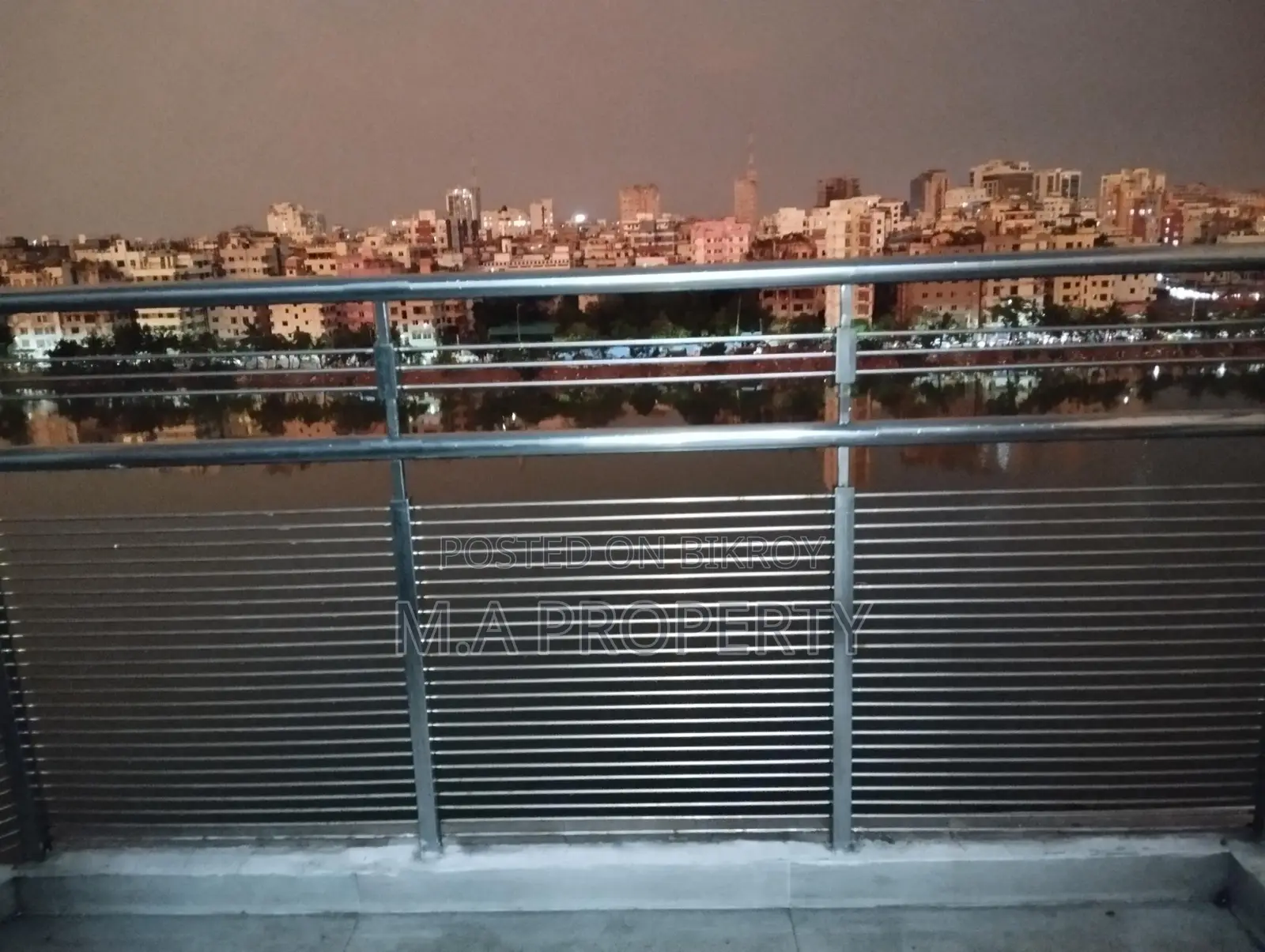 EXCLUSIVE UNFURNISHED FLAT RENT IN GULSHAN I