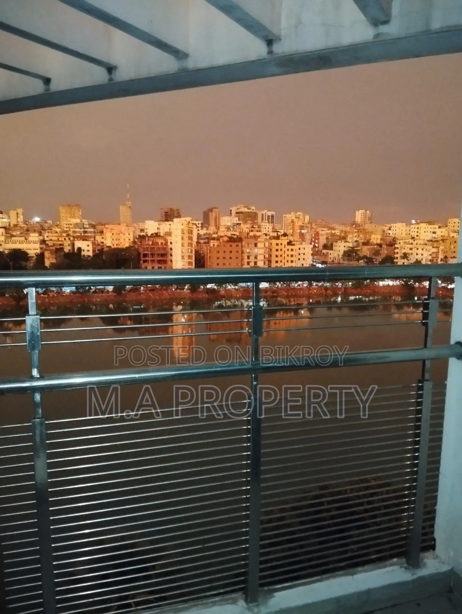 EXCLUSIVE UNFURNISHED FLAT RENT IN GULSHAN I