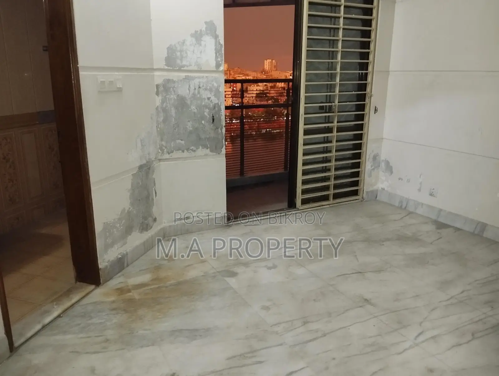 EXCLUSIVE UNFURNISHED FLAT RENT IN GULSHAN I