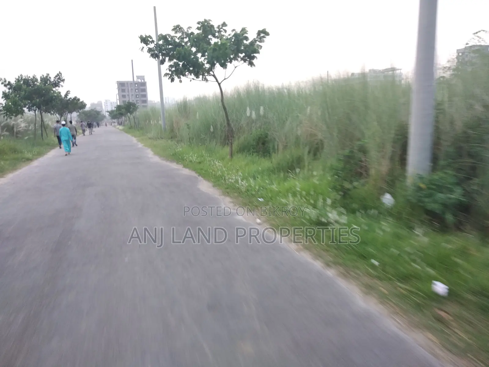 ৪০০০ সিরিয়ালে এন-ব্লকে দক্ষিন মুখি ৫-কাঠা প্লট বিক্রয়