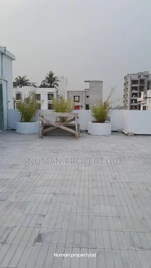 2400 sq ft 3 bedroom new luxury semi-furnished flat for rent