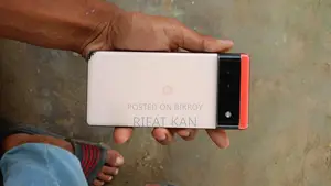 Google Pixel 6 . (Used)