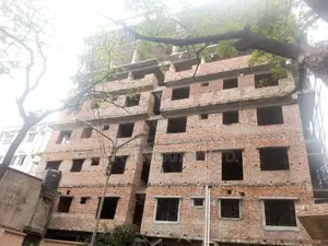 আরাম ও আভিজাত্যের নতুন সংজ্ঞা-Safe & Secure, Family Flat