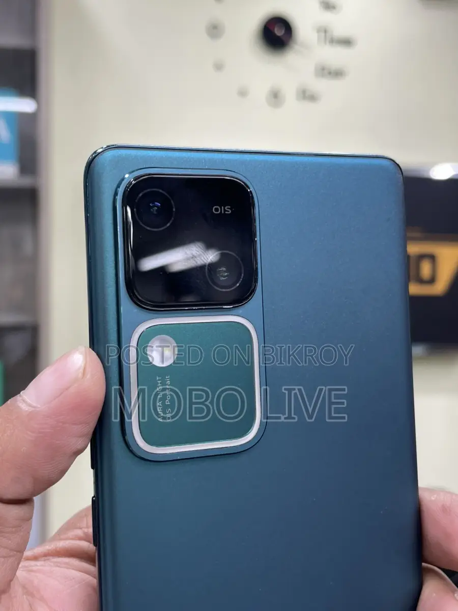 Vivo V30 8/128✅Full Fresh (Used)