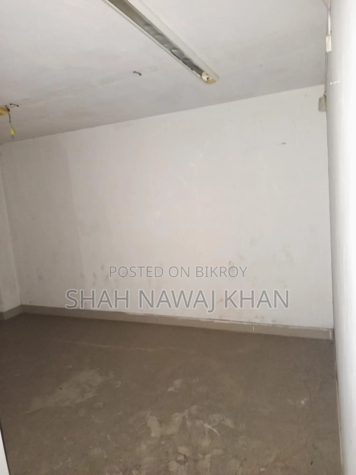 Commercial Space for Rent at Dhanmondi 7.