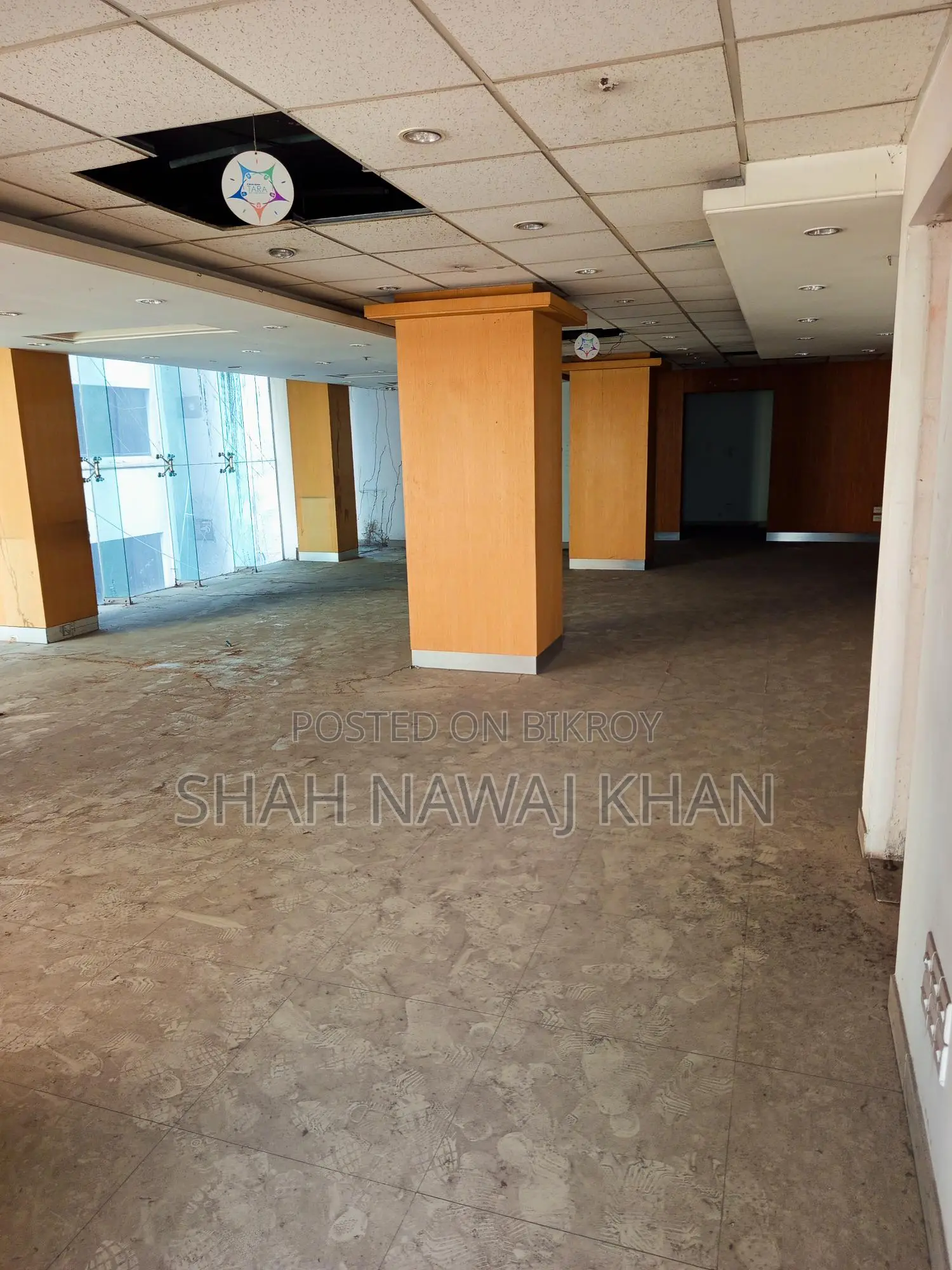 Commercial Space for Rent at Dhanmondi 7.