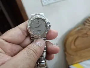 Diamond Hill Watch