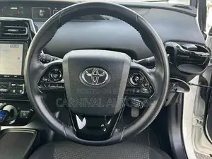 Toyota Prius 2020 Pearl