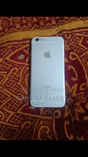 Apple iPhone 6S . (Used)