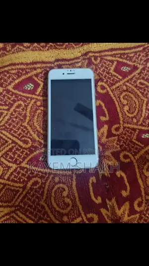 Apple iPhone 6S . (Used)