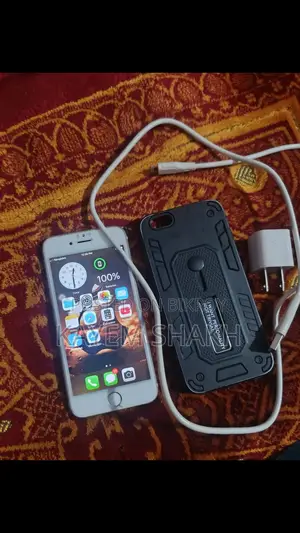 Apple iPhone 6S . (Used)