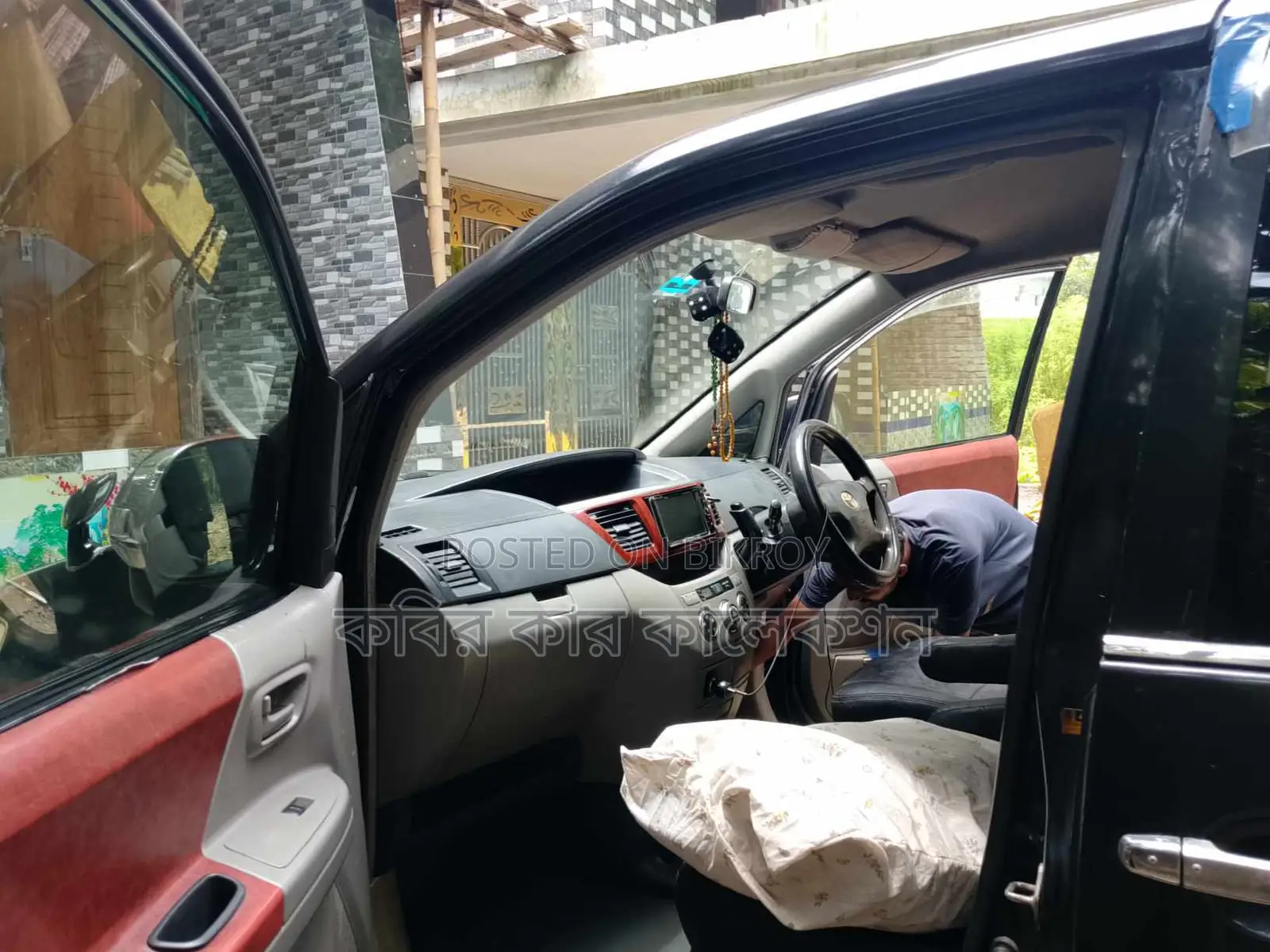 Toyota Noah X 2003