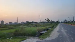 এন=ব্লক‼️ দক্ষিণমুখী‼️ ৫ কাঠা প্লট✔️ বসুন্ধরা স্টেডিয়ামের কাছে