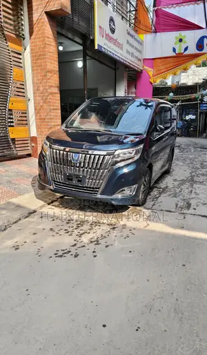 Toyota Esquire gi premium-hv 2020