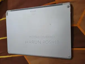 Microsoft Surface Laptop 2 ব্যবহৃত