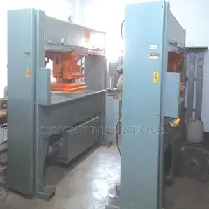 Hydraulic Travel Head Cutting Machine