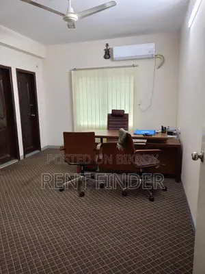 আনফার্নিশড অফিস স্পেস