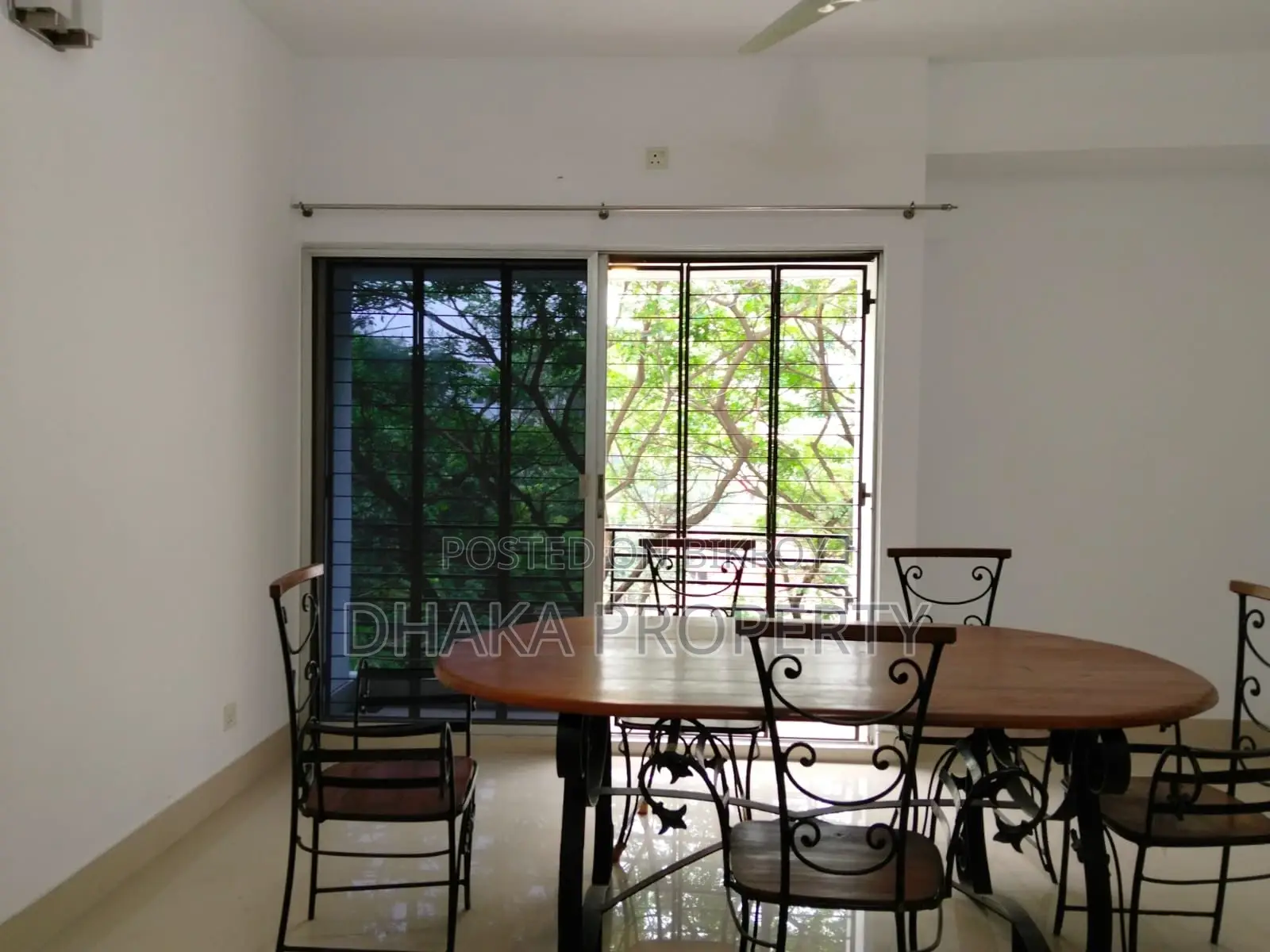 3Bed Wonderful Corner Plot Flat Rent at Baridhara Diplomatic Zone