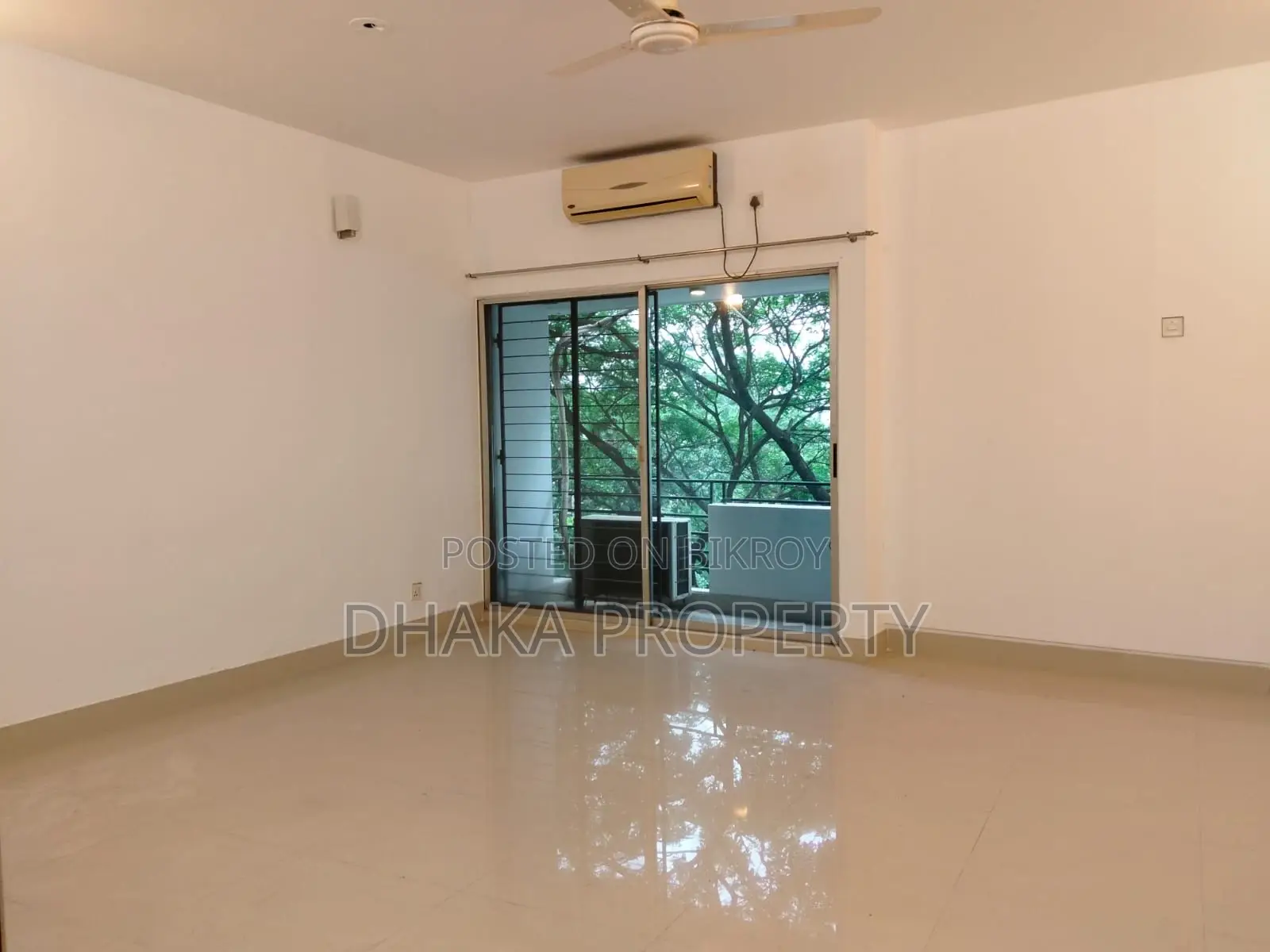 3Bed Wonderful Corner Plot Flat Rent at Baridhara Diplomatic Zone