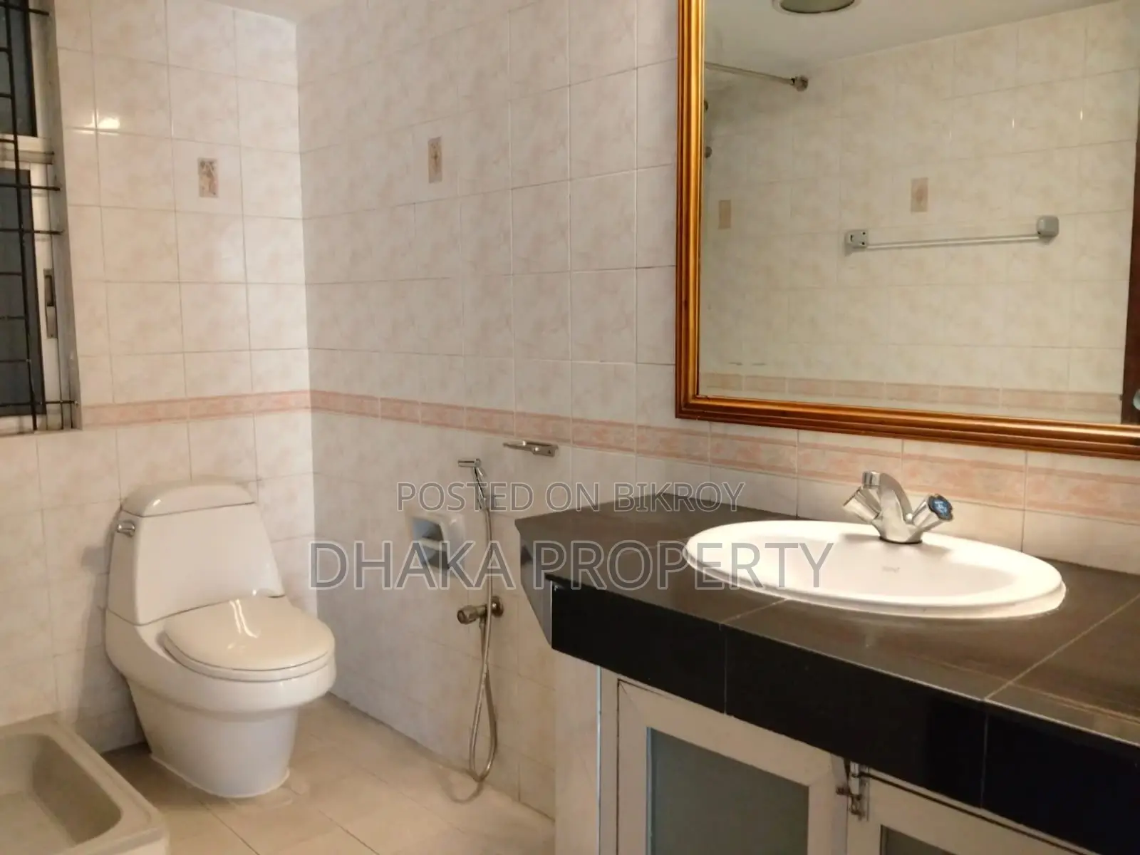 3Bed Wonderful Corner Plot Flat Rent at Baridhara Diplomatic Zone