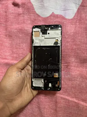 Samsung Galaxy A51 ডিসপ্লে ব্যবহৃত