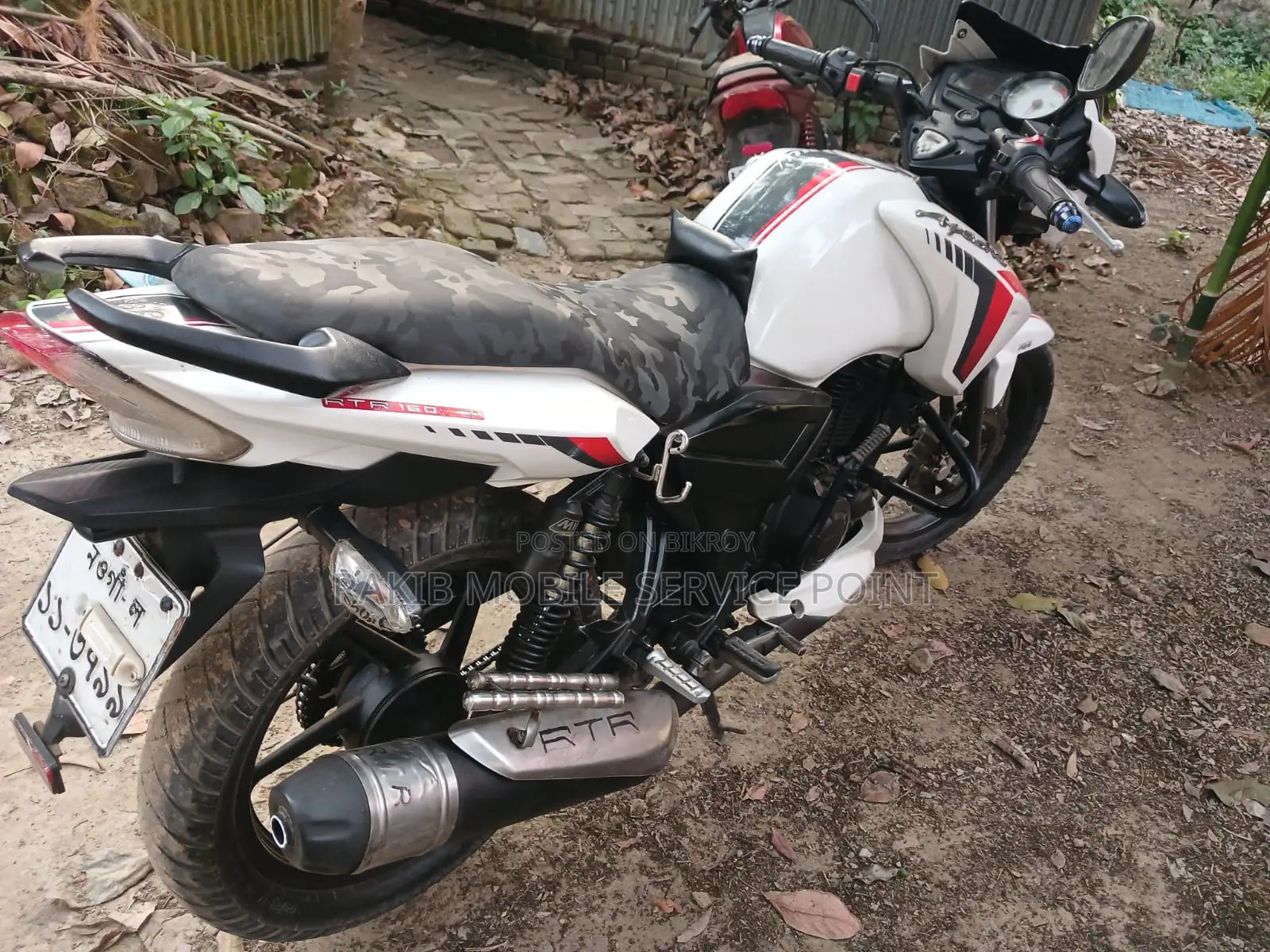 TVS Apache RTR like new 2015