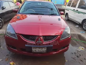 Mitsubishi Lancer . 2004