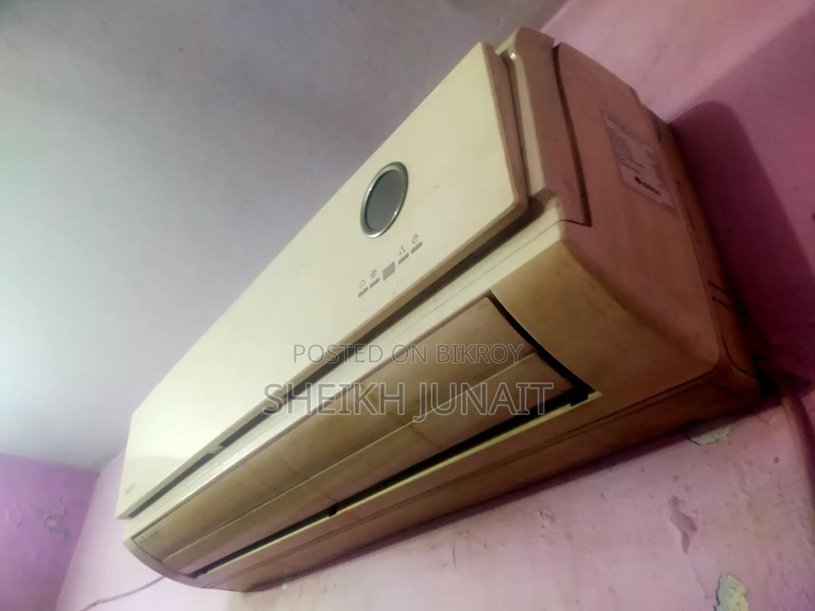 1 ton Gree AC fresh condition