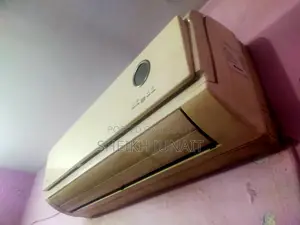 1 ton Gree AC fresh condition