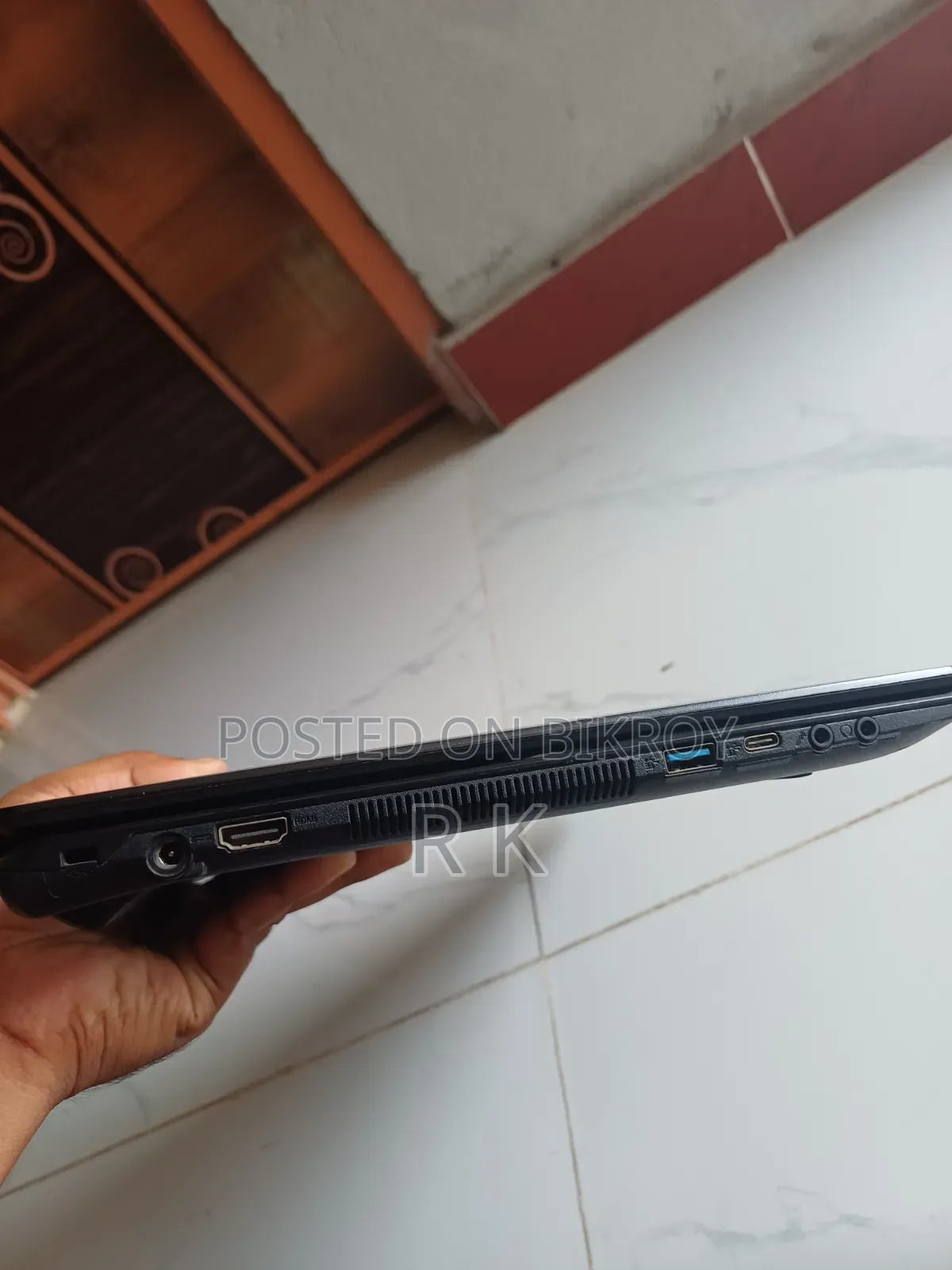 Laptop 4GB RAM Intel Core i3 1TB HDD