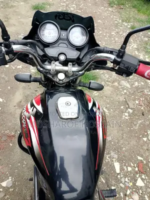 Bajaj Discover 100 . 2015