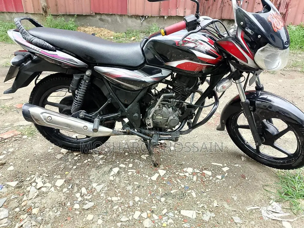 Bajaj Discover 100 . 2015