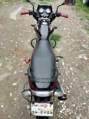 Bajaj Discover 100 . 2015