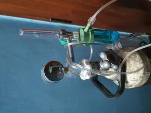 অক্সিজেন সিলিন্ডার ২৫ কেজি এবং মাস্ক