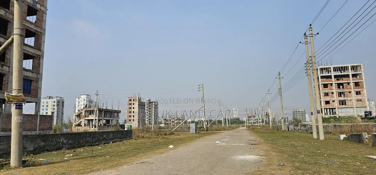 Station 3 plot for sale urgently