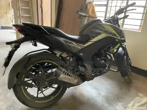 Honda Hornet . 2018