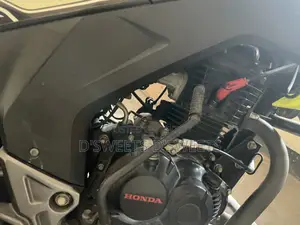 Honda Hornet . 2018
