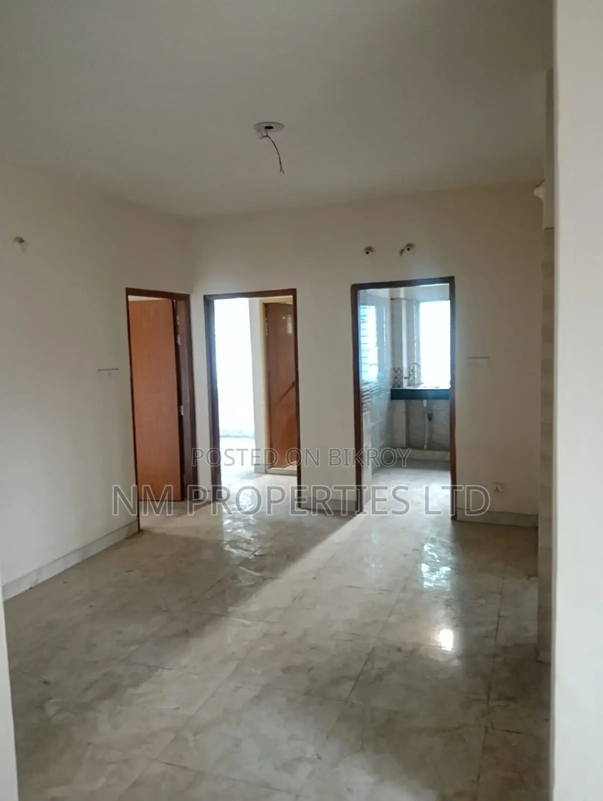 3-Bedroom Ready Flat for Sale, 750 Sq Ft